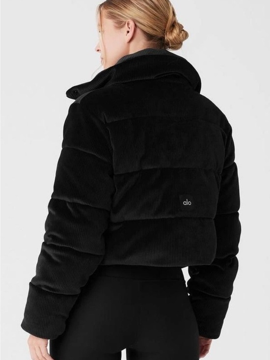 ALO Yoga Jackets & Blazers - NWOT ALO Yoga Black Corduroy Cropped Puffer Jacket